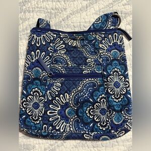 Vera Bradley Crossbody💙